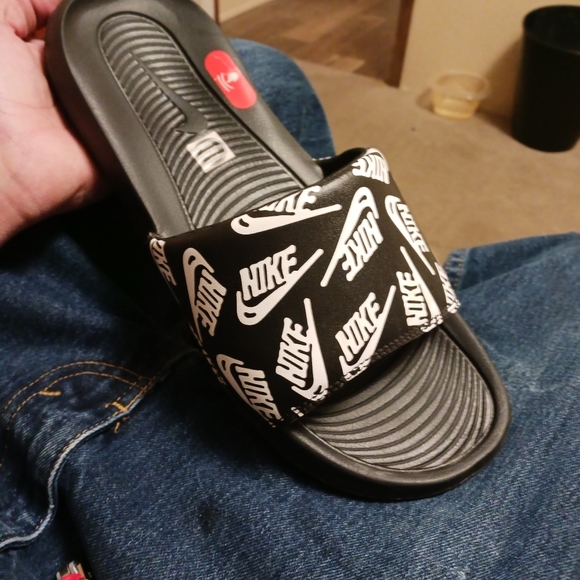 Nike | Shoes | Nike Slippers Size 2 